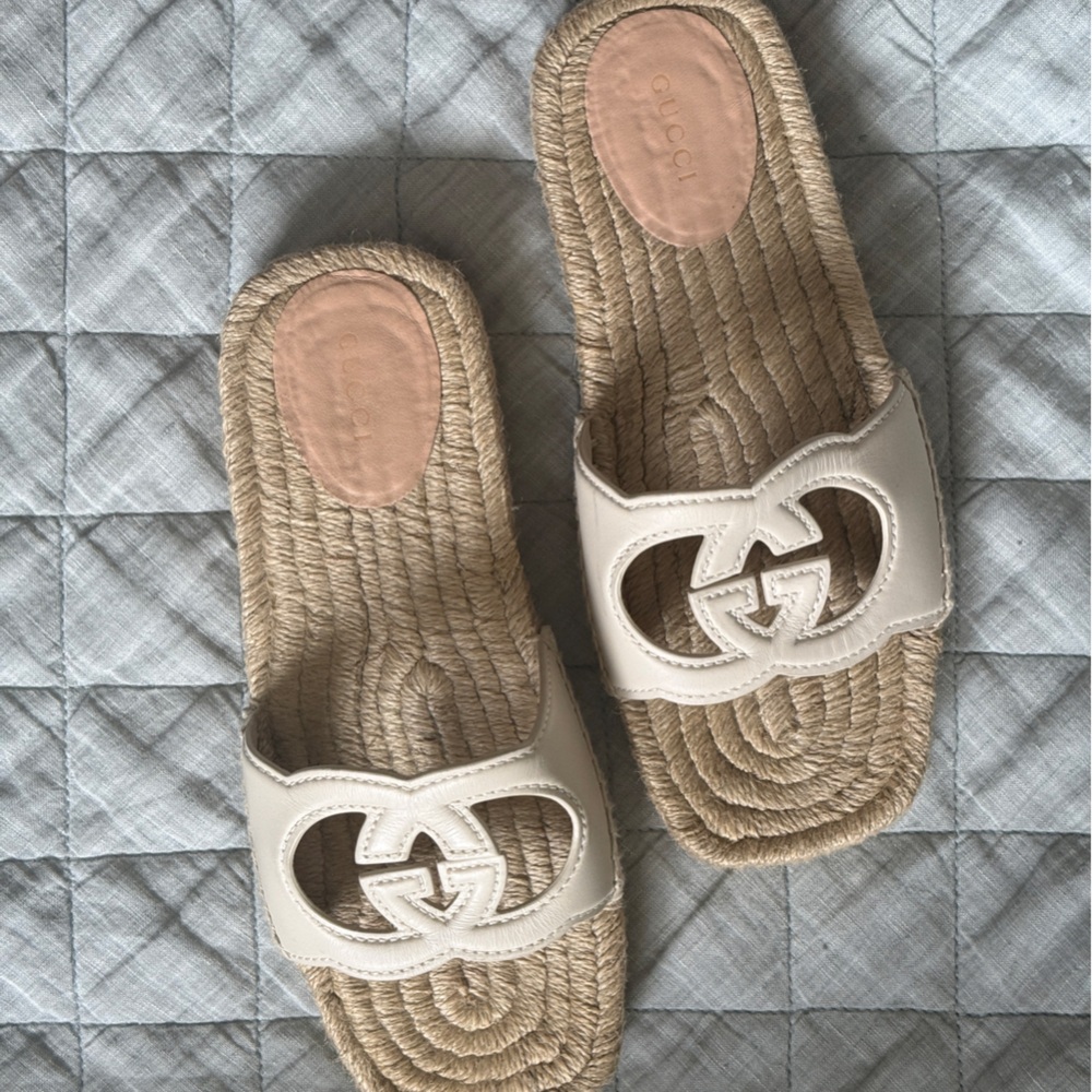 Gucci Cream Sandals with Woven Sole